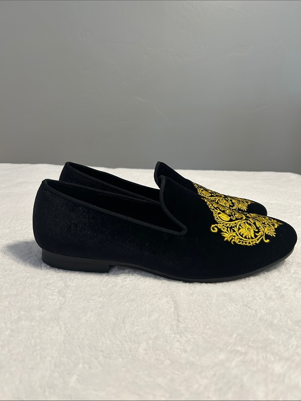 Men Velvet Loafers Black Dress Wedding Shoes Embroidery Tuxedo Slippers. - Picture 2 of 8